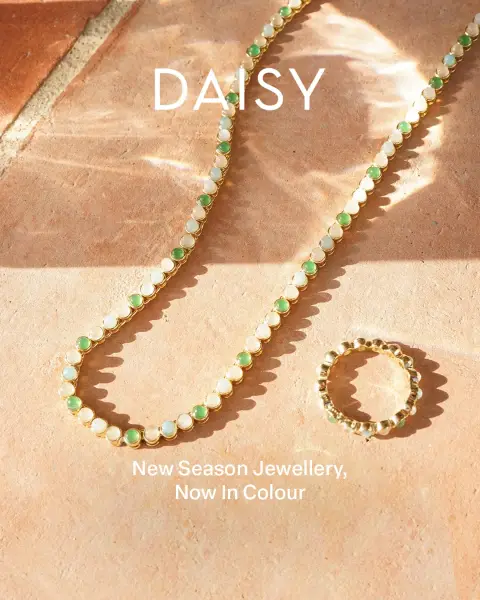 Daisy London ad: Jewellery that stays, wherever you go