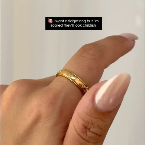 Calm Collective ad: Discreet enough to wear anywhere 😍
