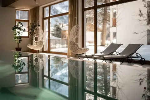 Hotels.com ad: Belle Mont Sanctuary Resort