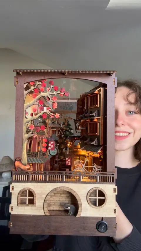 Anavrin ad: Jiufen Old Street DIY Book Nook