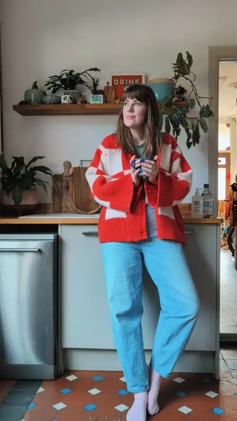 Monzo ad: #AD // Money was never something I learnt properly growing up, so teaching my…