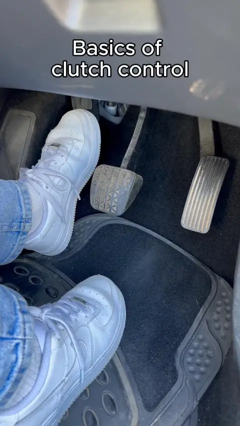 FourFive App ad: Save this to remember the basics of clutch control! 🚙🔗 #drivinglessons…
