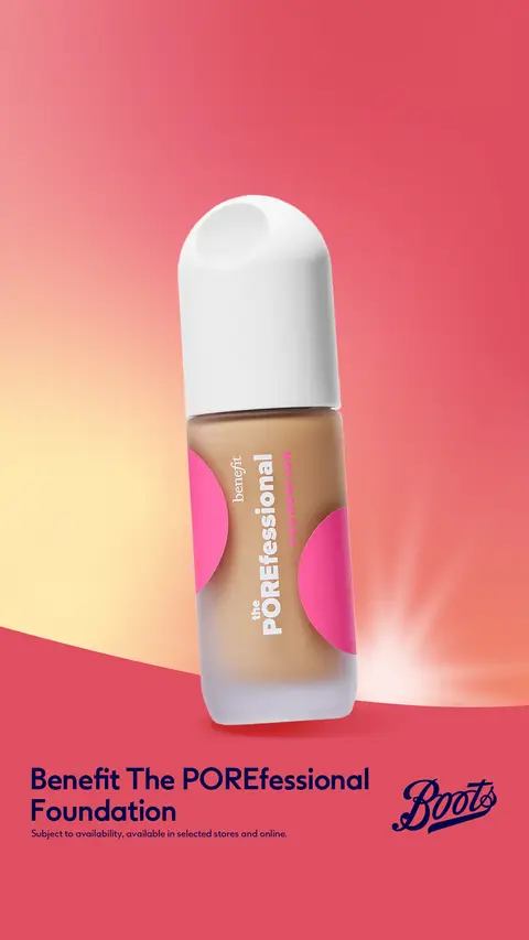 Boots UK ad: Benefit The POREfessional