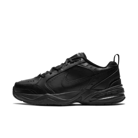Nike ad: Nike Sportswear Club Essentials