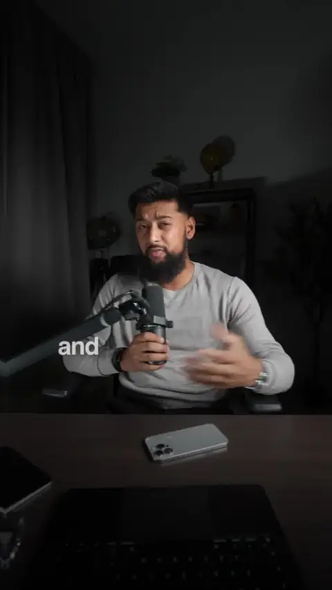 The Muslimpreneur ad: DM "More", and I’ll send you a free guide on building a Halal online business.