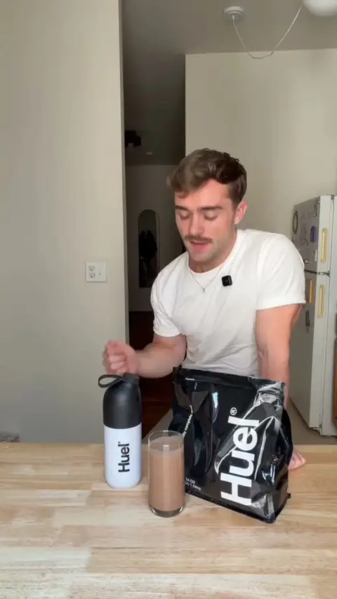 Huel ad: Hit your protein goal before 9am