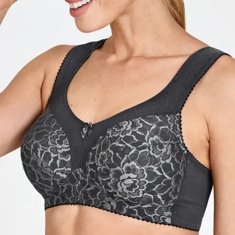 Miss Mary of Sweden ad: Lovely Lace bra