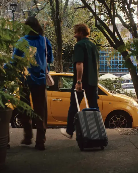 Turo ad: Louez une voiture, pas une voiture de location