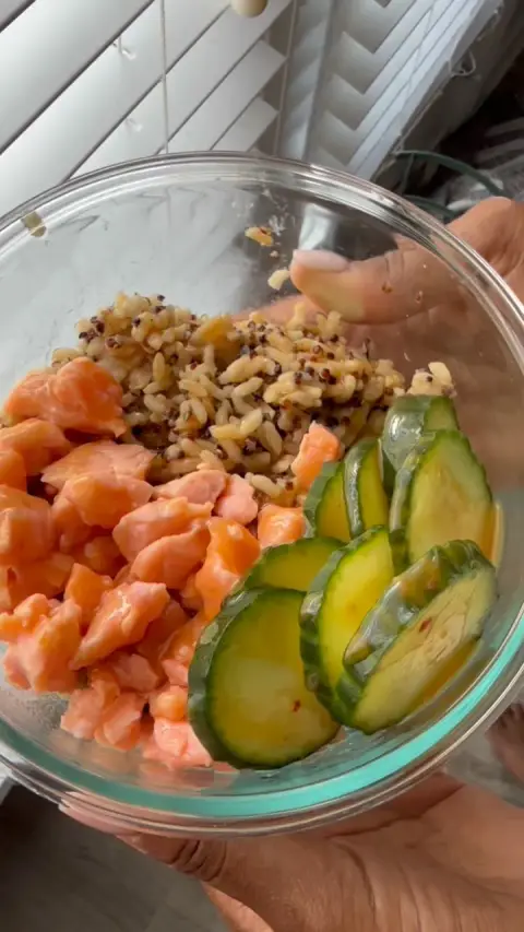 Hungryroot ad: Meals made easy with @hungryroot #hungryroot